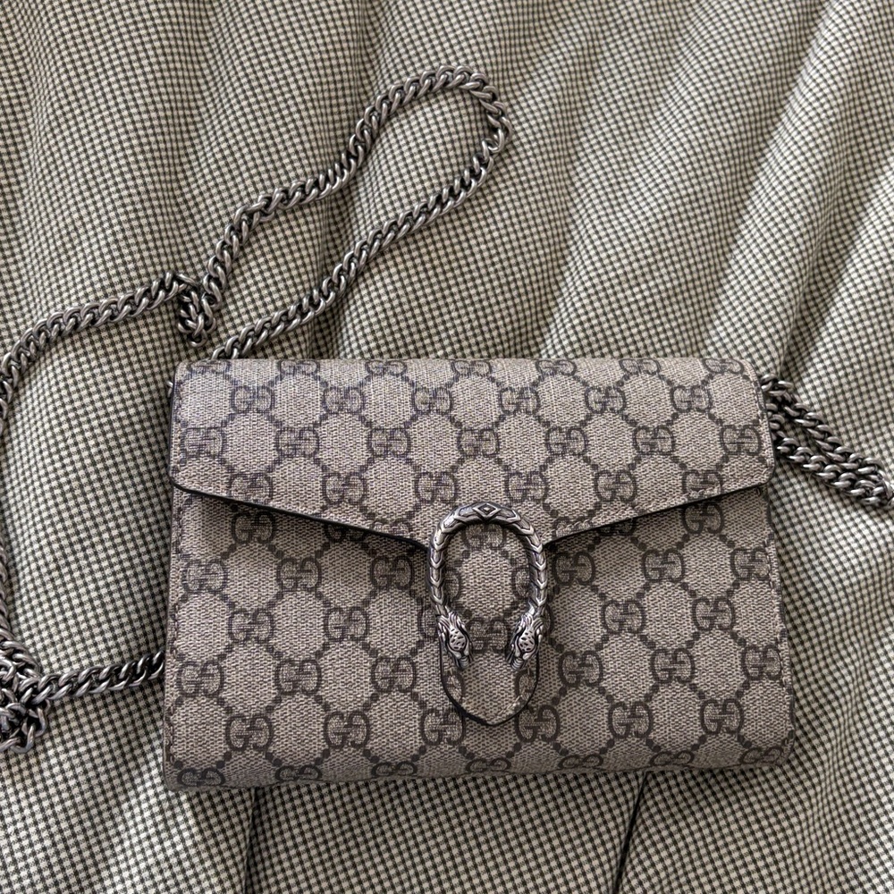 Gucci Dionysius Wallet on chain